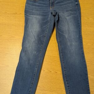 Aeropostale Skinny Jeans in Faded Blue Wash